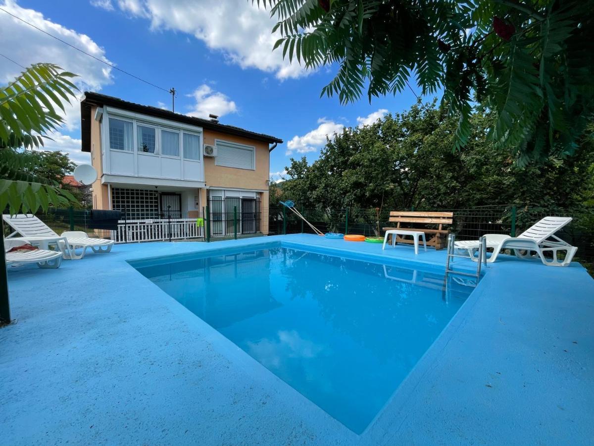 Pool Villa ซาราเยโว ภายนอก รูปภาพ